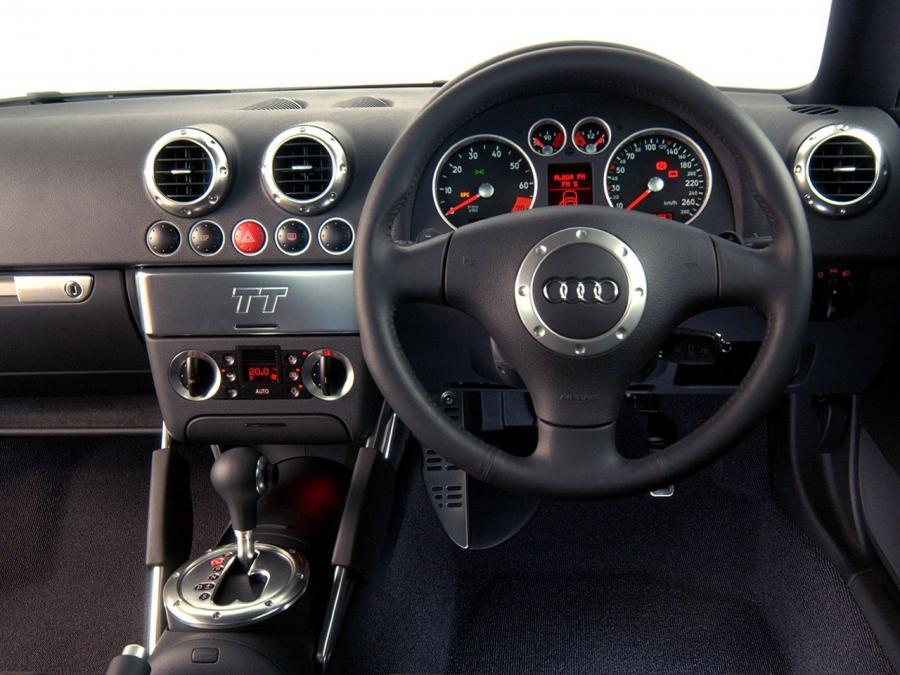 Торпедо Audi TT 3.2 Quattro Coupe (8N) 2003 года  (ZA) (фото 4 из 9)